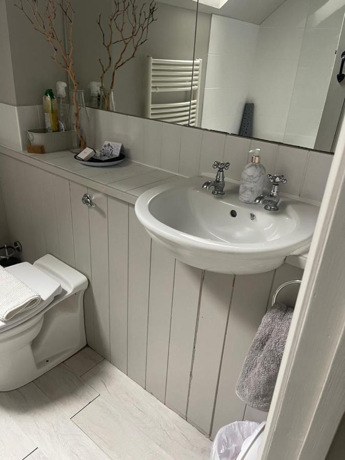 Carp's Rise Cottage Somerford Keynes Esterno foto