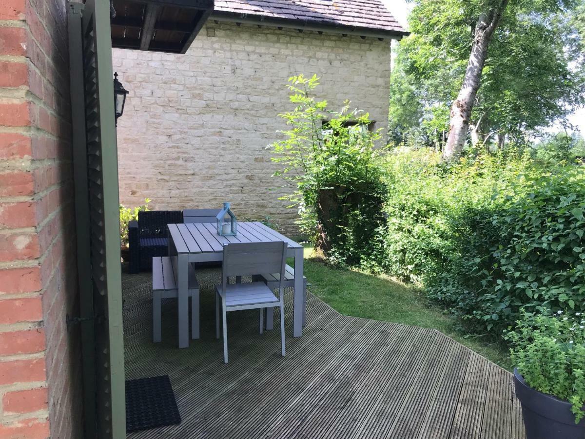 Carp's Rise Cottage Somerford Keynes Esterno foto